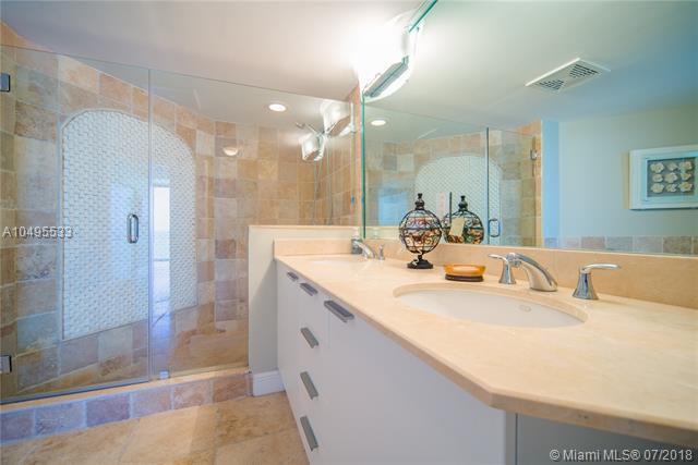 LA PERLA CONDO - Residential Lease