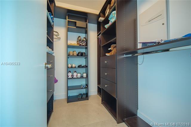 LA PERLA CONDO - Residential Lease