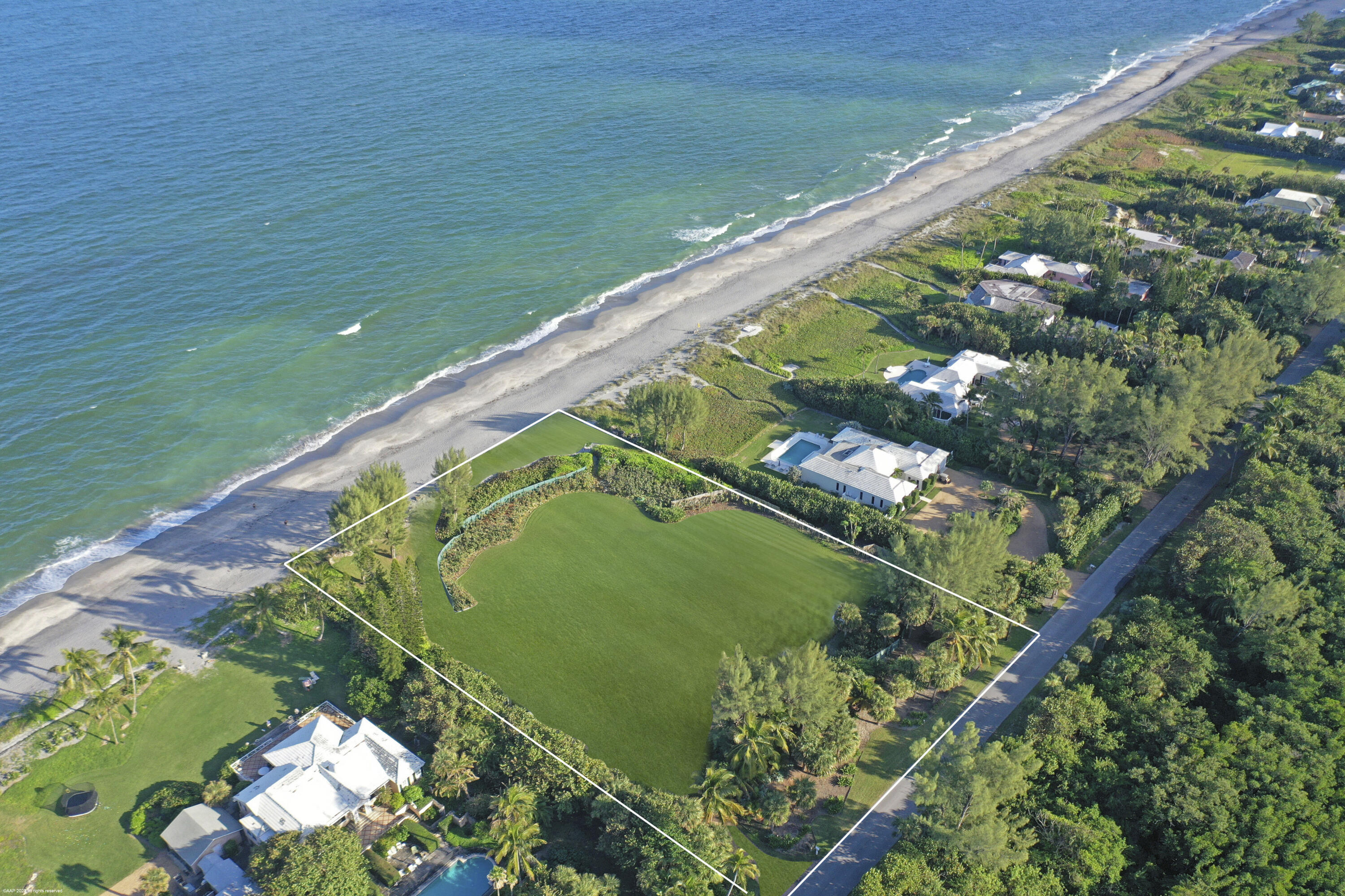 JUPITER ISLAND - Land