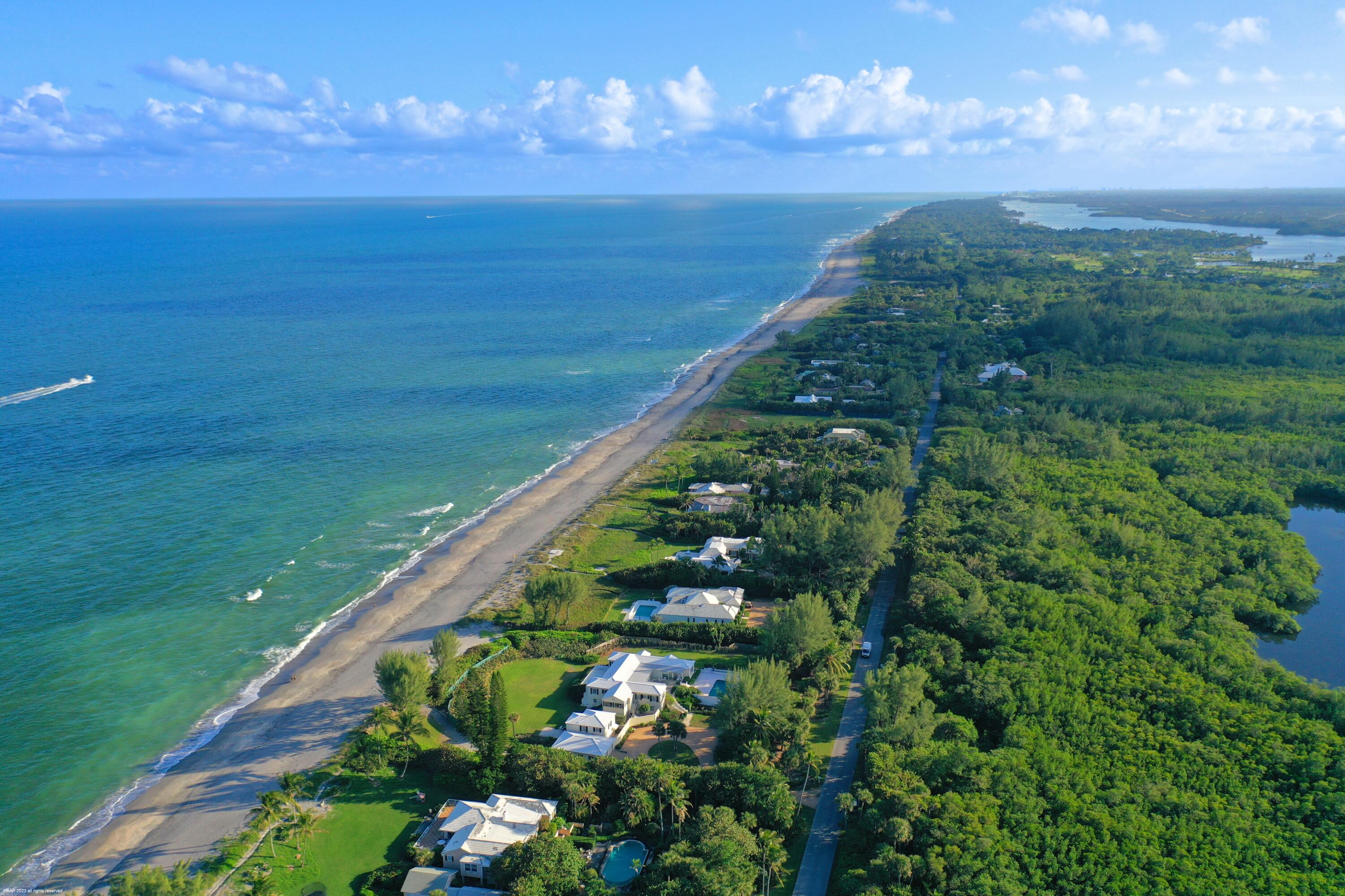 JUPITER ISLAND - Land