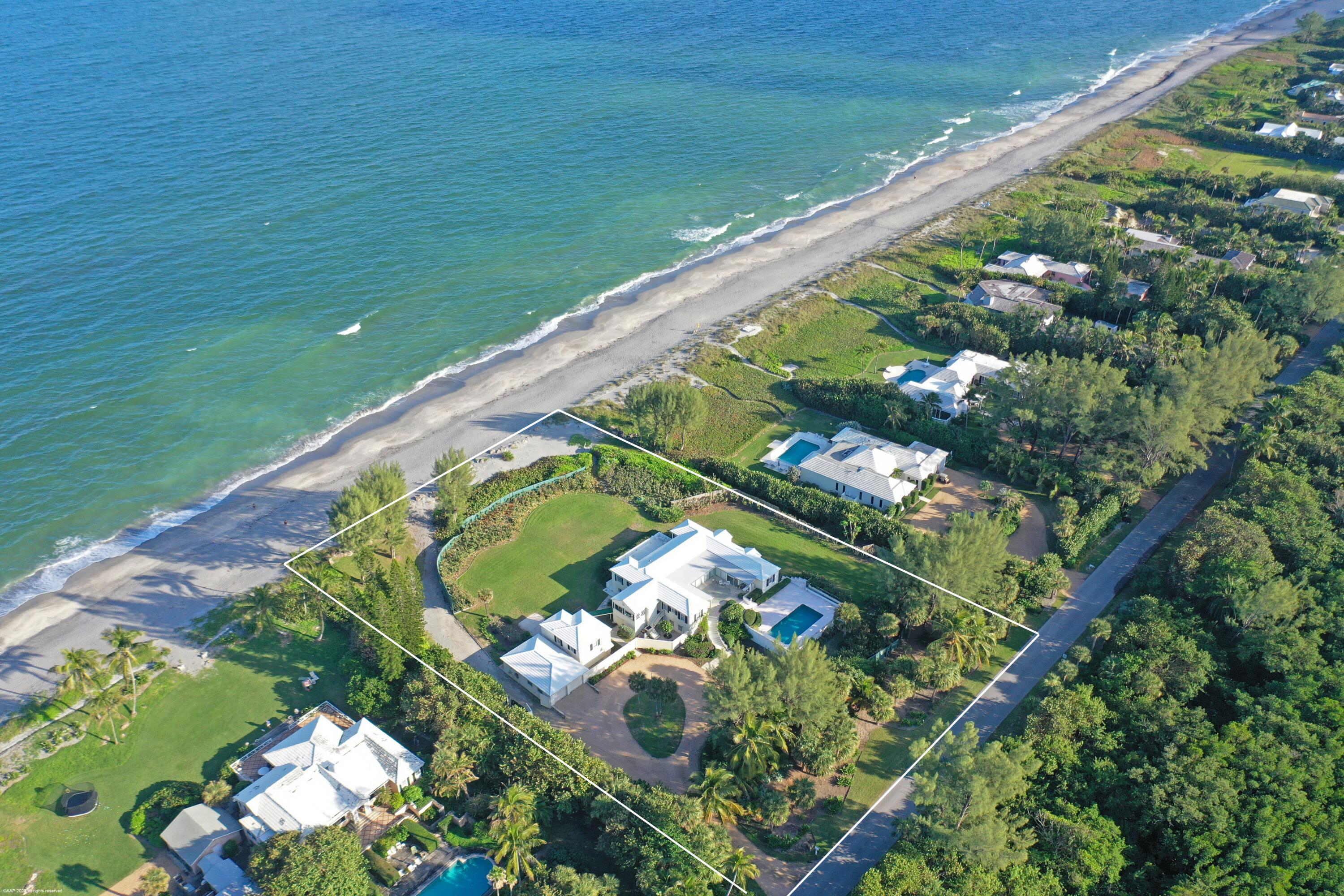 JUPITER ISLAND - Land