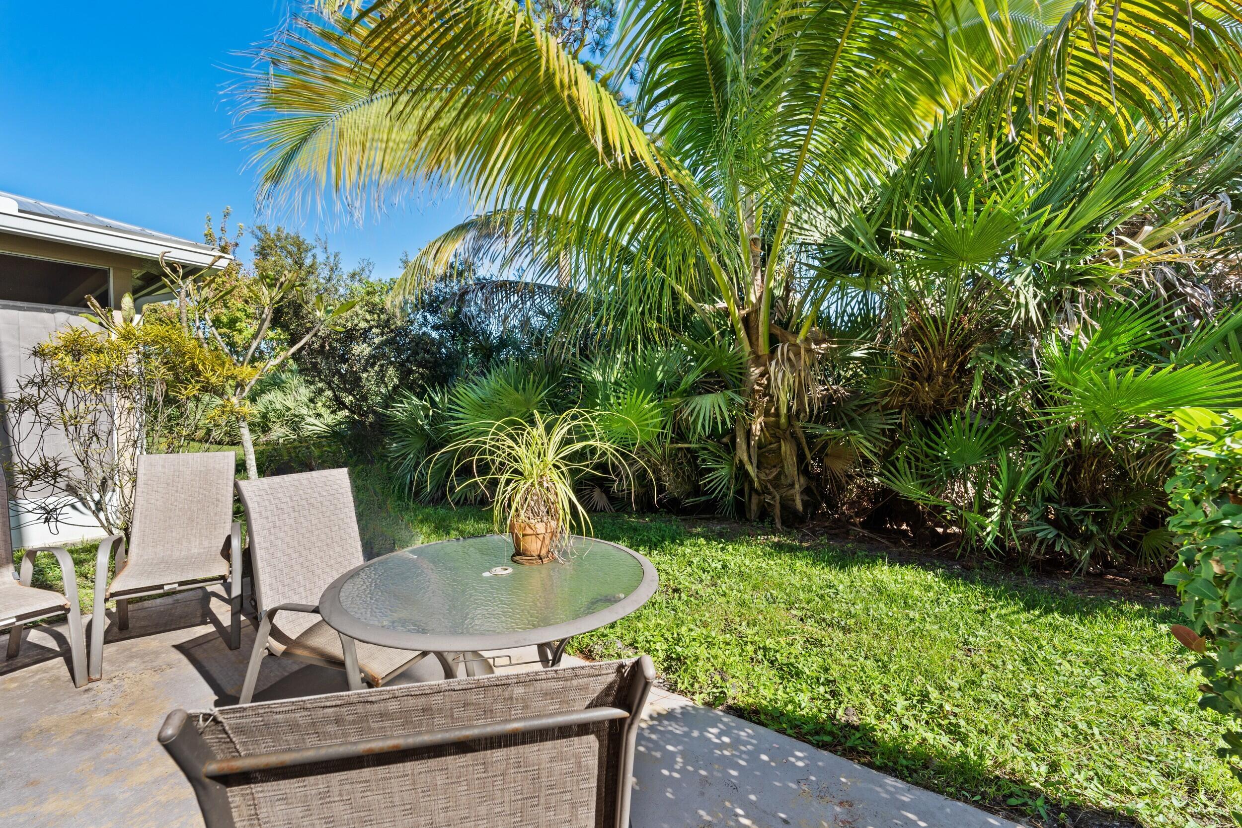 RIVER PLACE ON THE ST LUCIE NO 5 - Residential