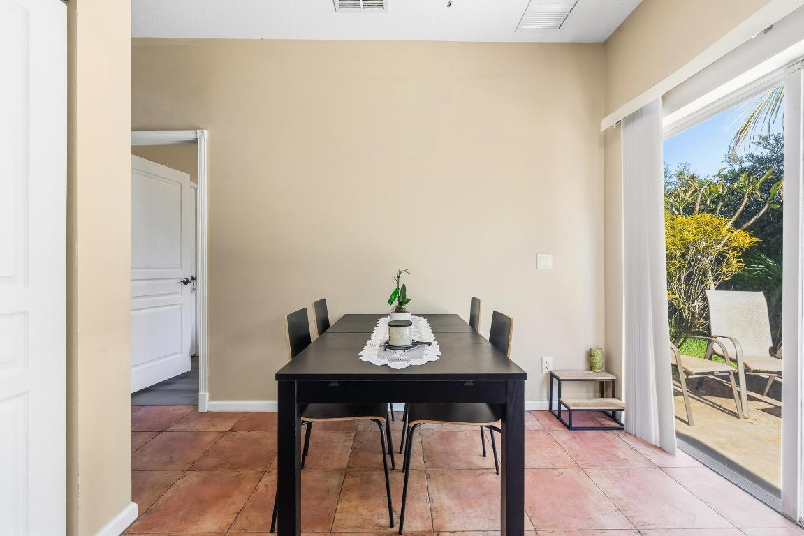 RIVER PLACE ON THE ST LUCIE NO 5 - Residential