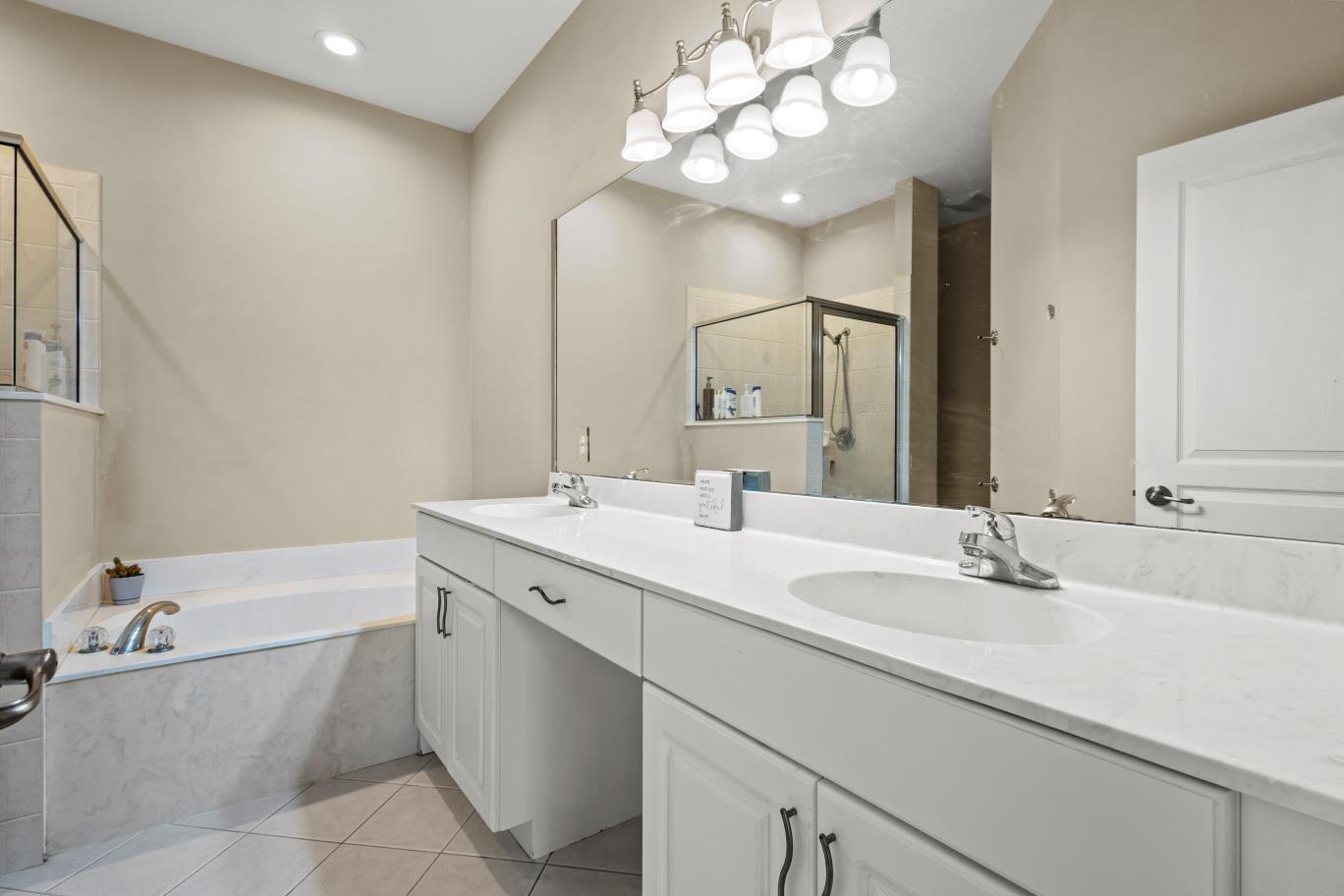 RIVER PLACE ON THE ST LUC - Residential