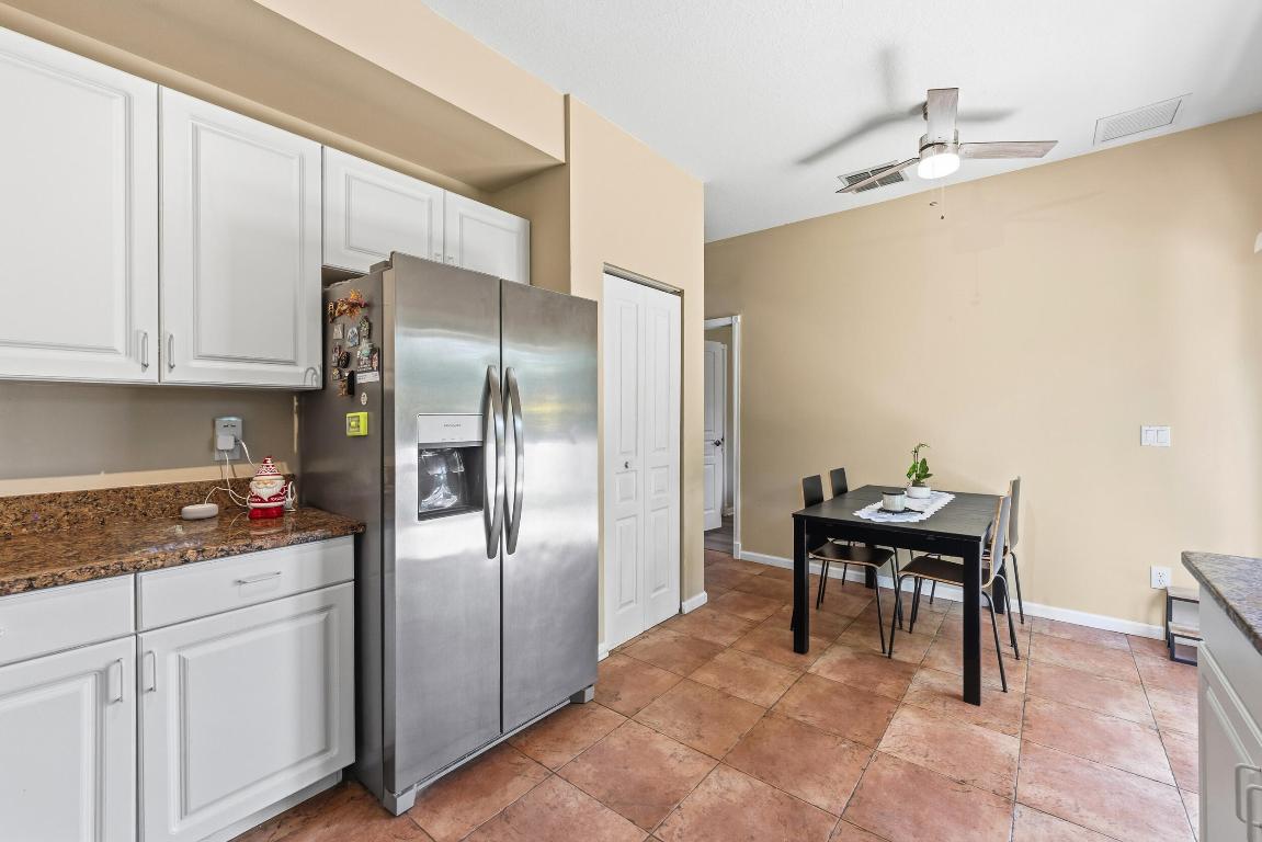 RIVER PLACE ON THE ST LUCIE NO 5 - Residential