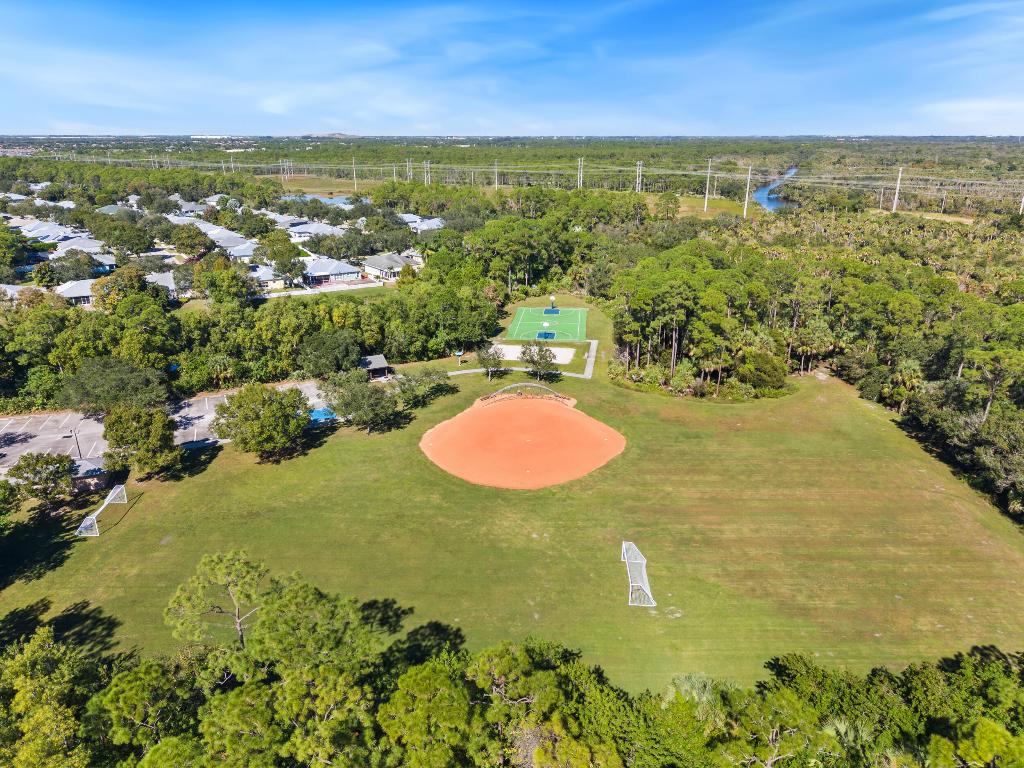 RIVER PLACE ON THE ST LUCIE NO 5 - Residential