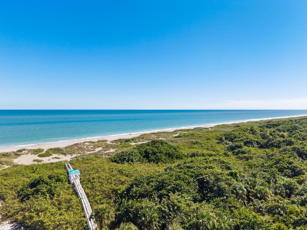 RIVER PLACE ON THE ST LUCIE NO 5 - Residential