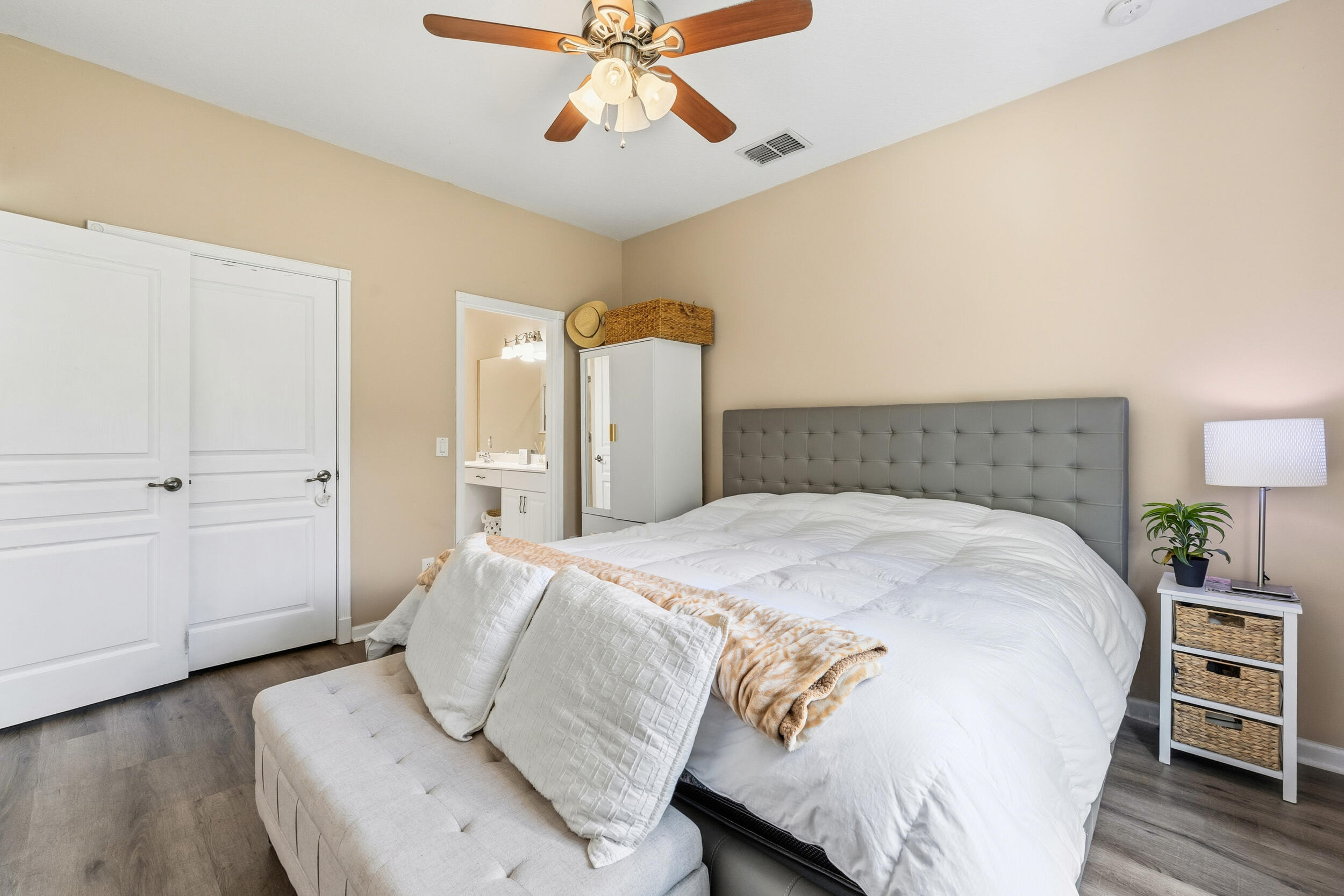 RIVER PLACE ON THE ST LUCIE NO 5 - Residential