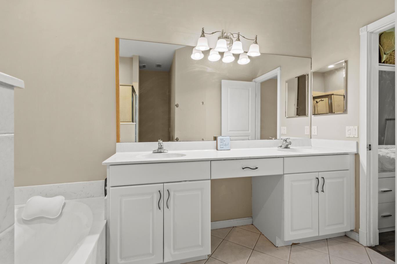 RIVER PLACE ON THE ST LUC - Residential