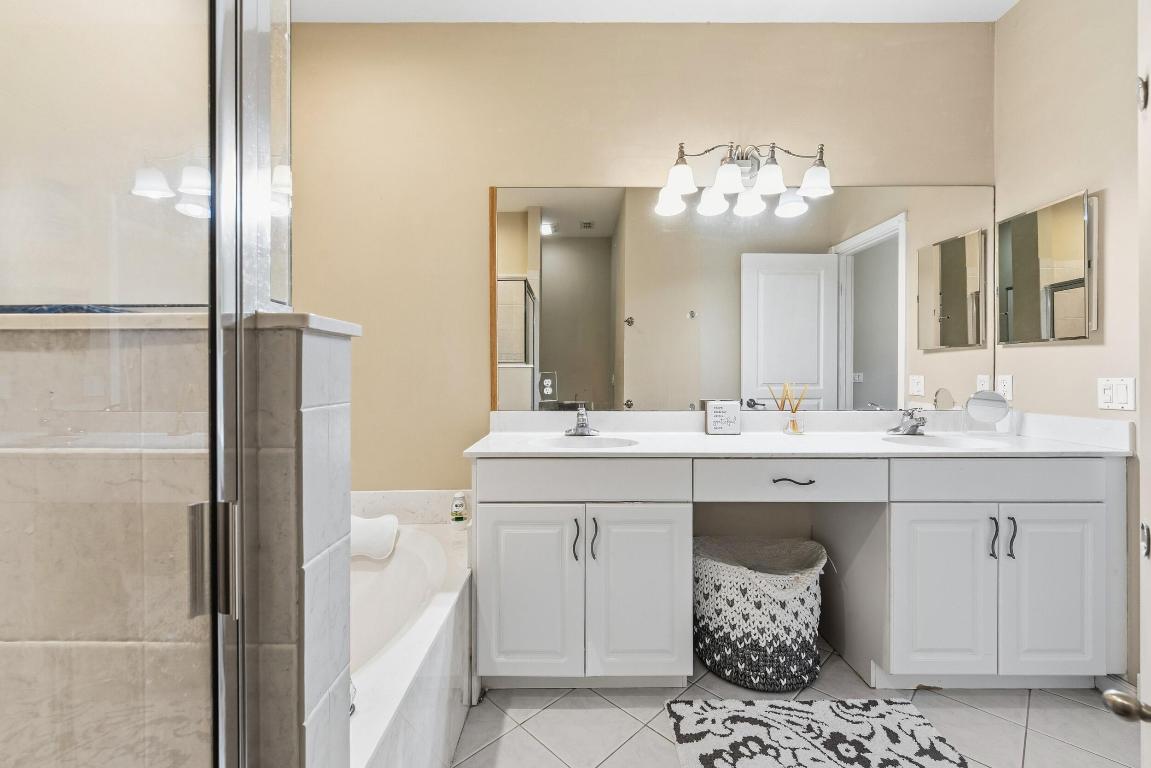 RIVER PLACE ON THE ST LUCIE NO 5 - Residential