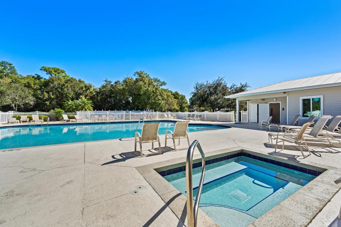 RIVER PLACE ON THE ST LUCIE NO 5 - Residential