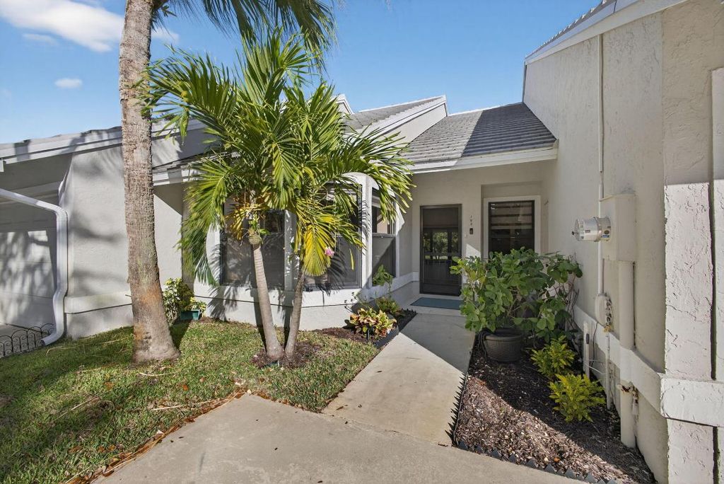 Photo of 703 Saint Giles Court, Palm Beach Gardens, FL 33418 (MLS # R11157824)