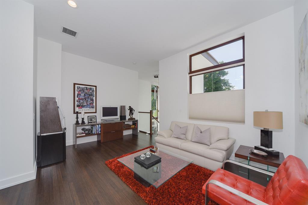 Palm Trail - Residential