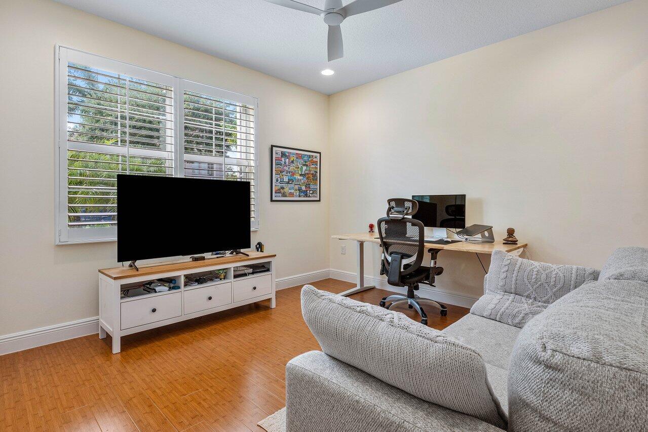 CANYON SPRINGS - Residential