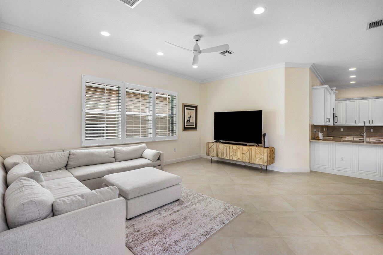 CANYON SPRINGS - Residential