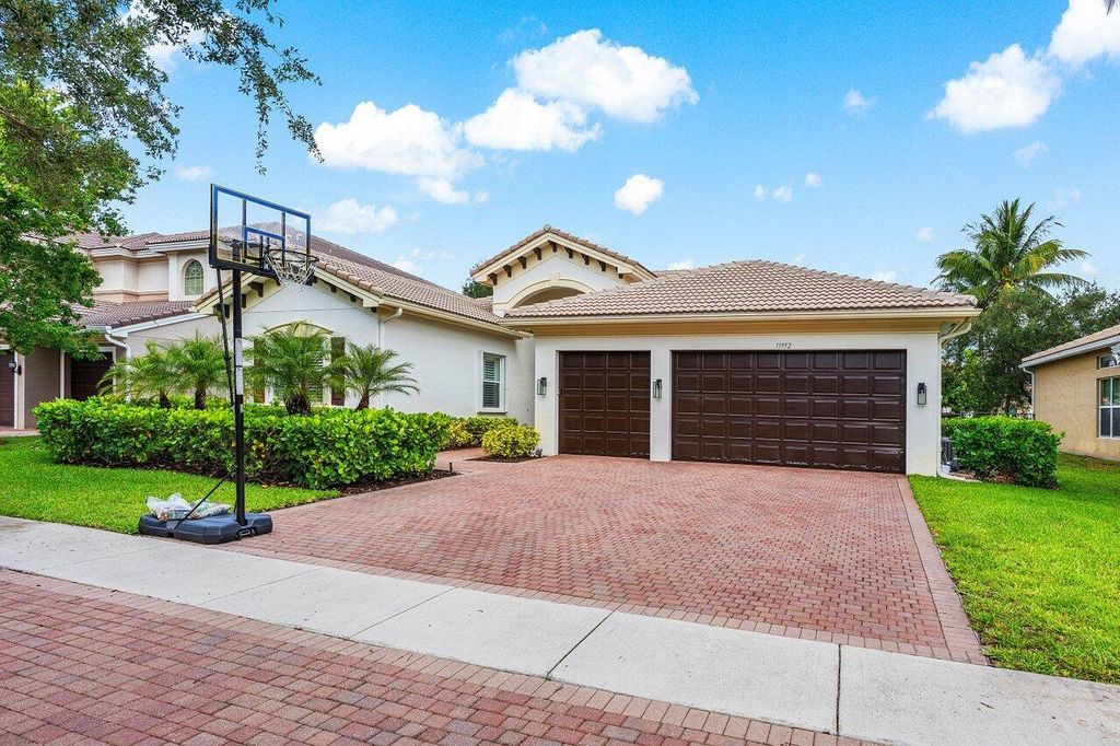 Photo of 11952 Fox Hill Circle, Boynton Beach, FL 33473 (MLS # R11165884)