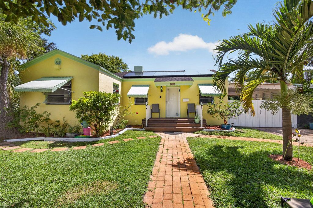 Photo of 502 49th Street, West Palm Beach, FL 33407 (MLS # B26019247)