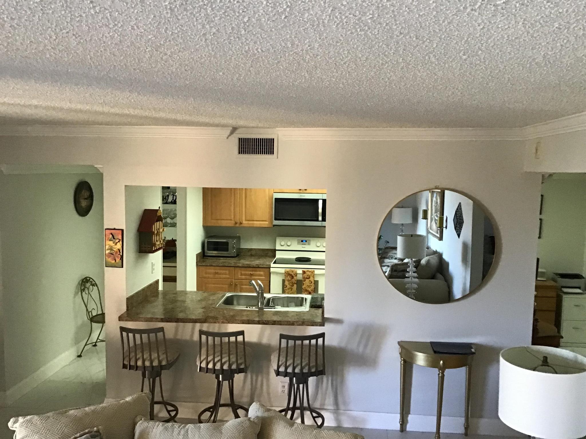LAVERS DELRAY RACQUET CLU - Residential Lease