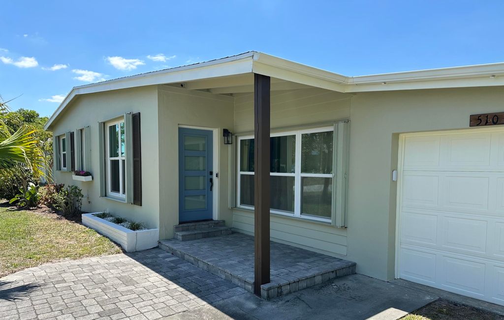 Photo of 510 Saunders Street, Sebastian, FL 32958 (MLS # R11082709)