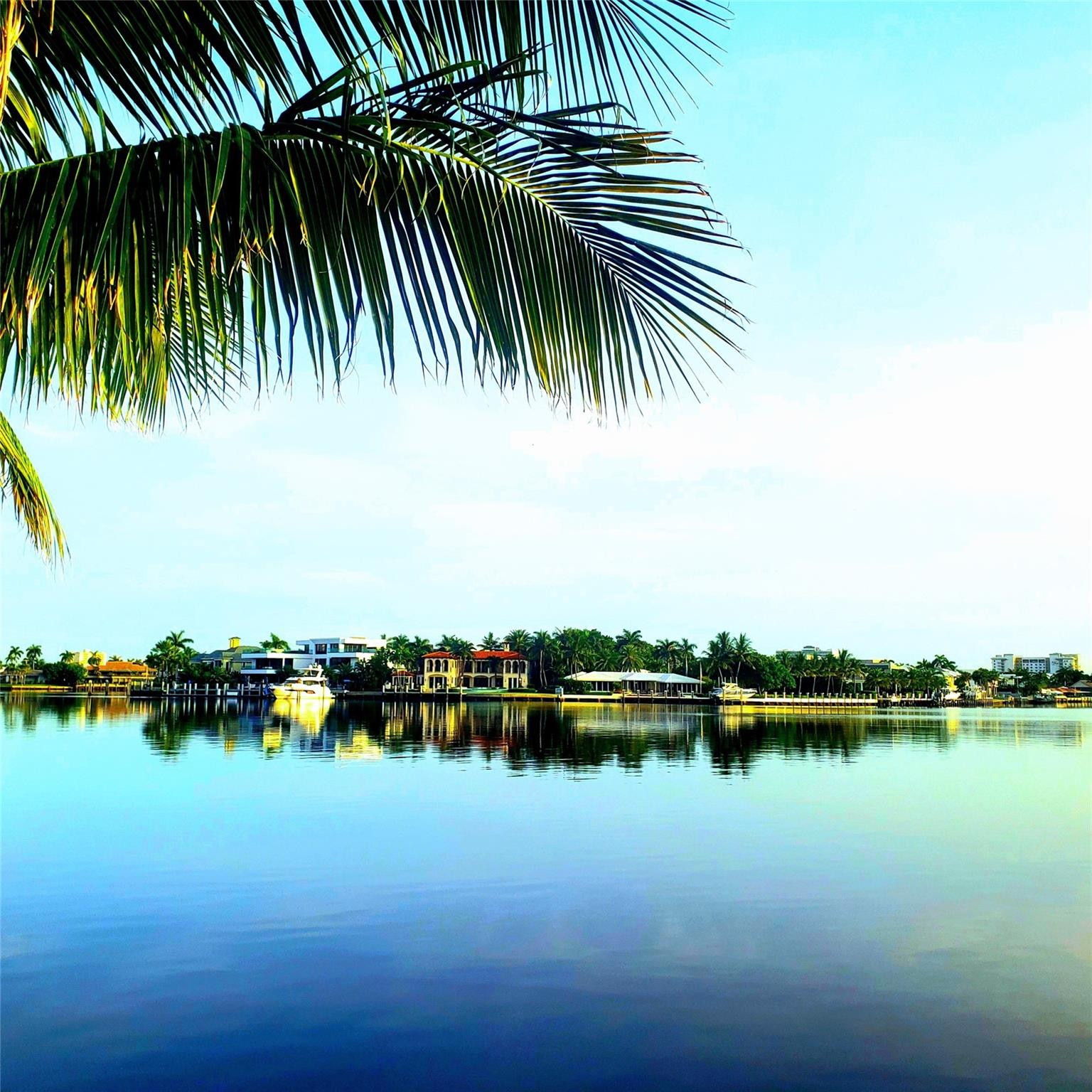 AQUA VISTA - Residential