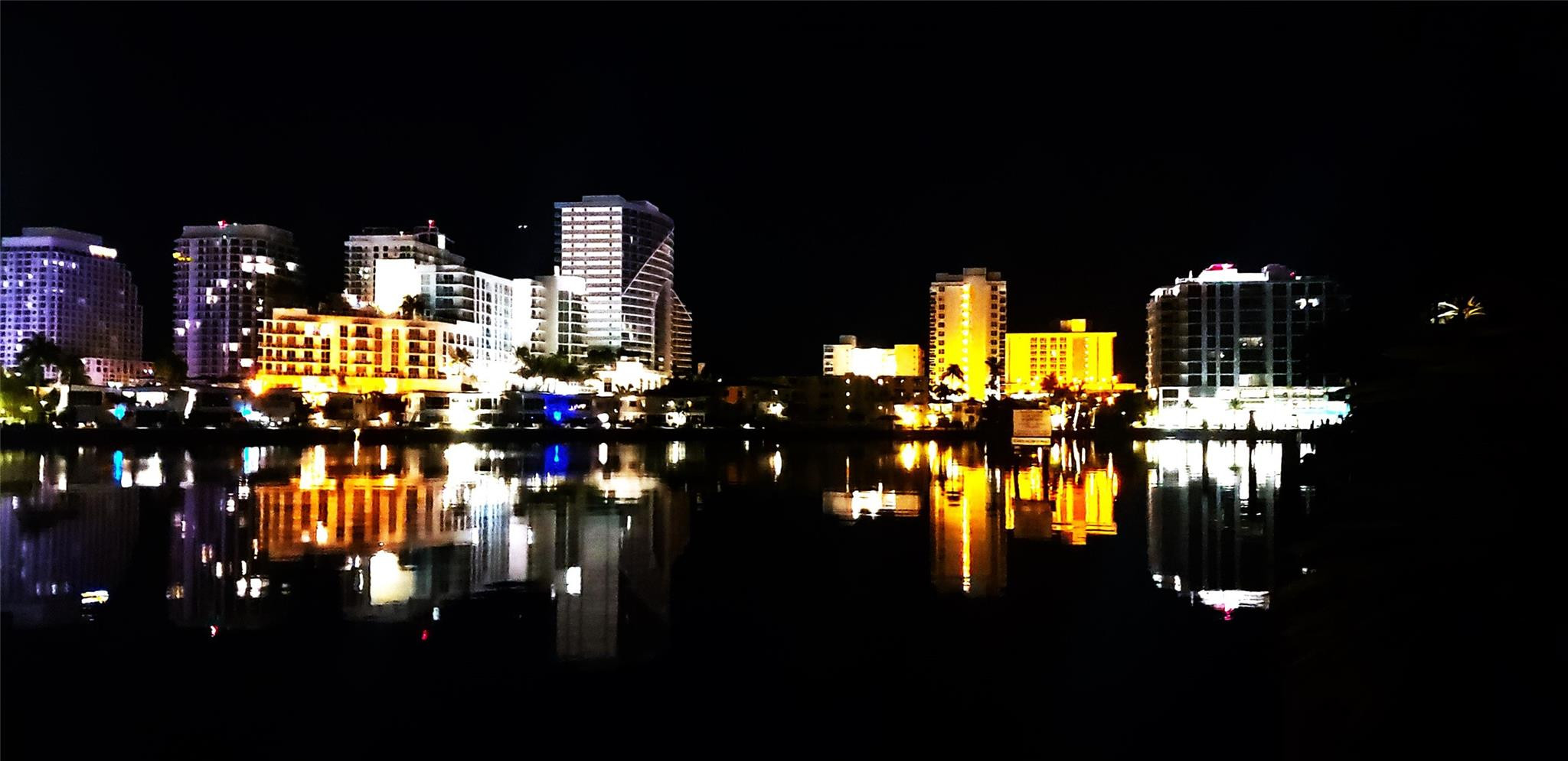 AQUA VISTA - Residential