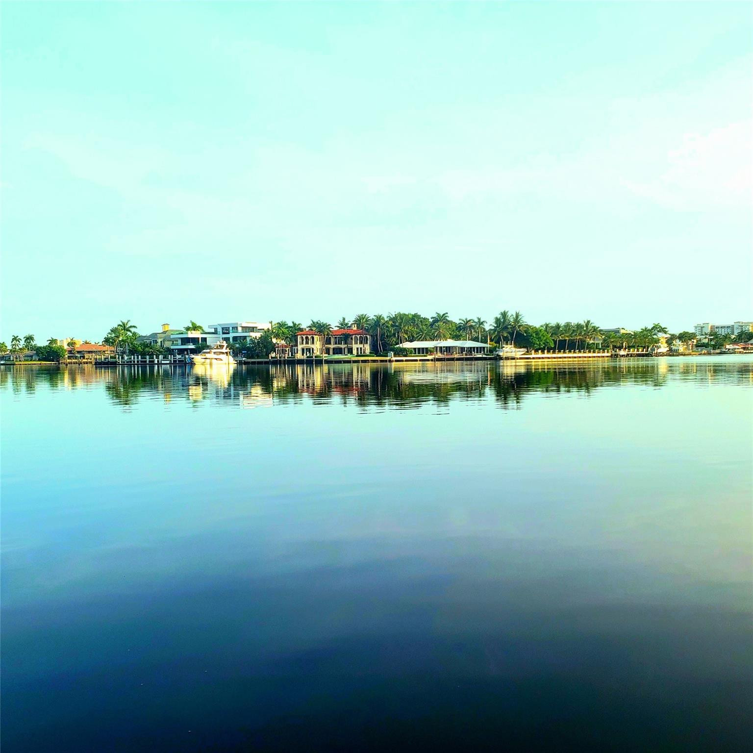 AQUA VISTA - Residential