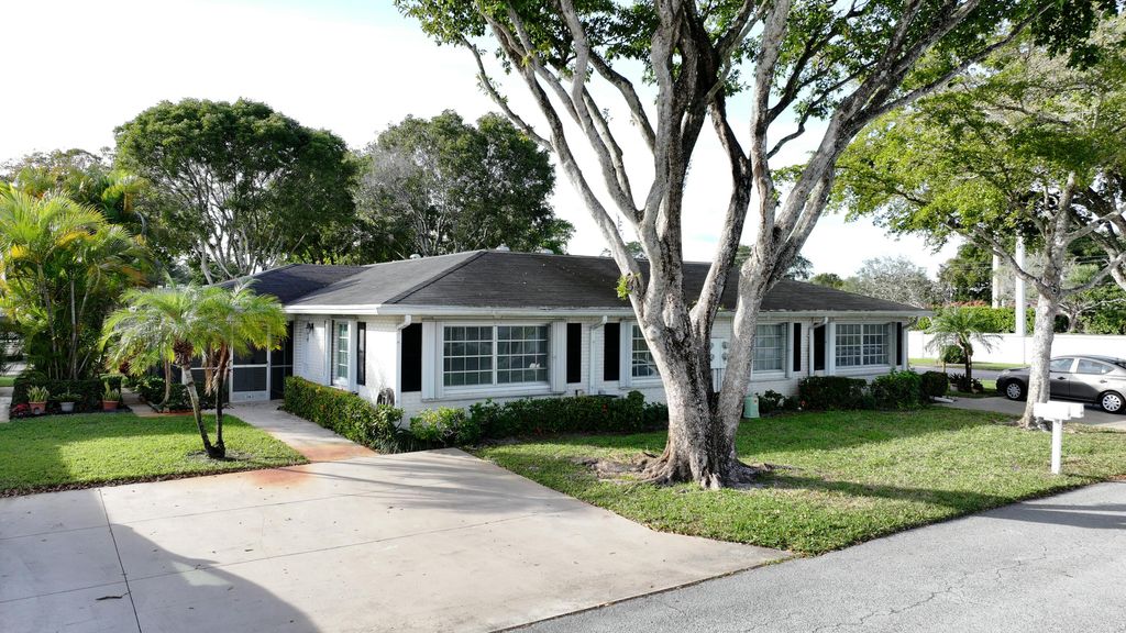 Photo of 10083 44th Terrace S #363, Boynton Beach, FL 33436 (MLS # R11055314)