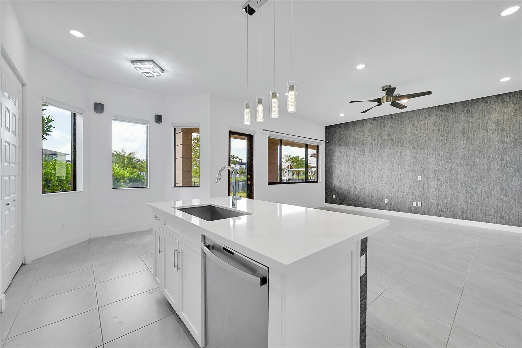 Triple H Ranch 182-111 B - Residential Lease