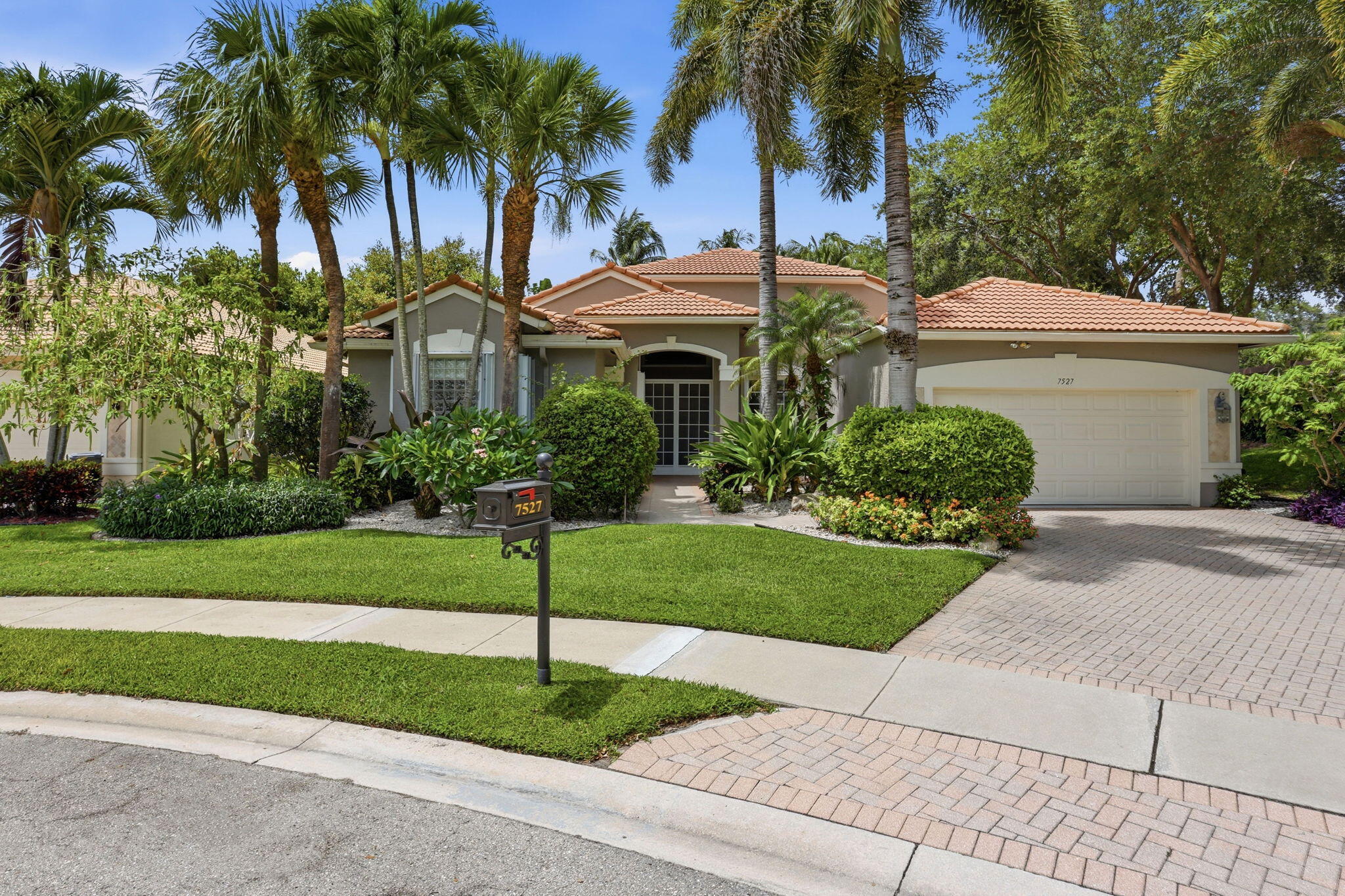 7527 Monticello Way