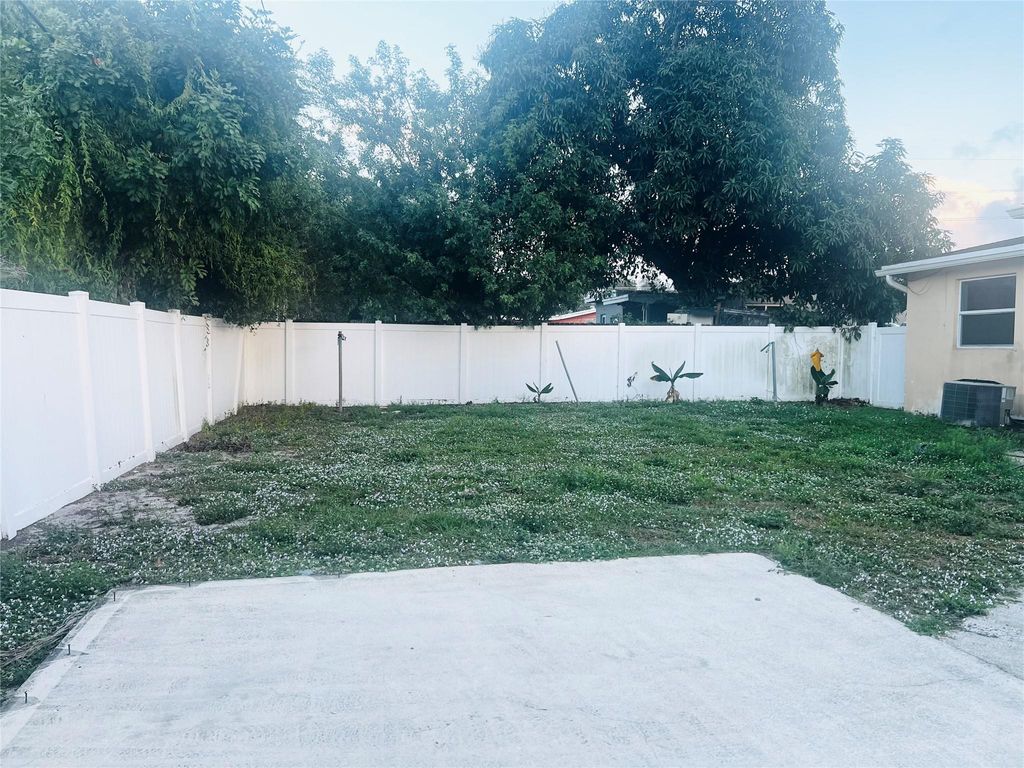 Photo of 6409 Franklin St, Hollywood, FL 33024 (MLS # F10542284)