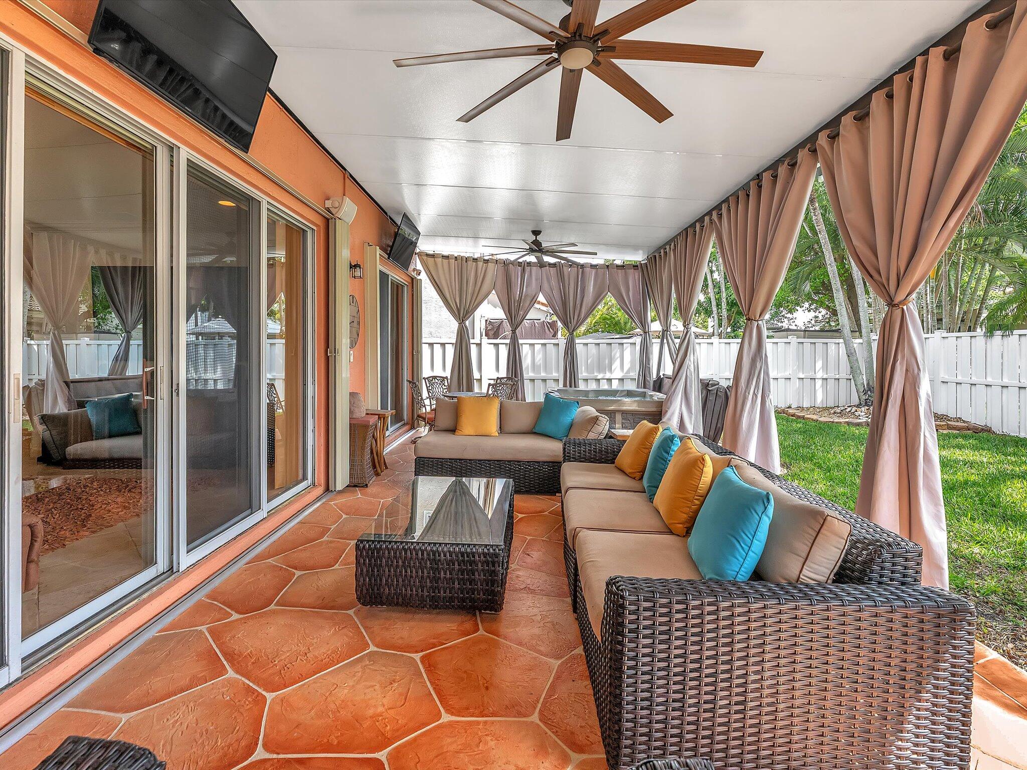 RIVIERA ISLES II - Residential