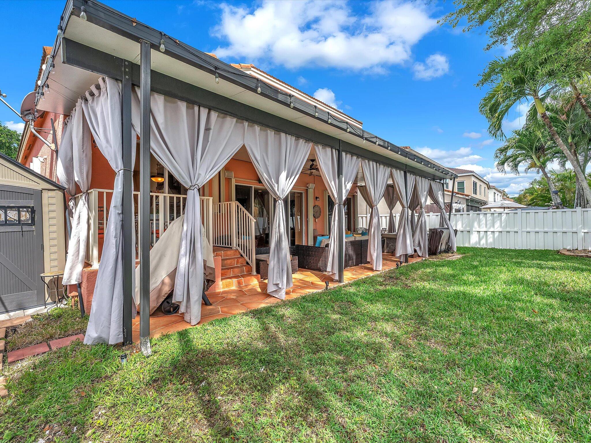 RIVIERA ISLES II - Residential