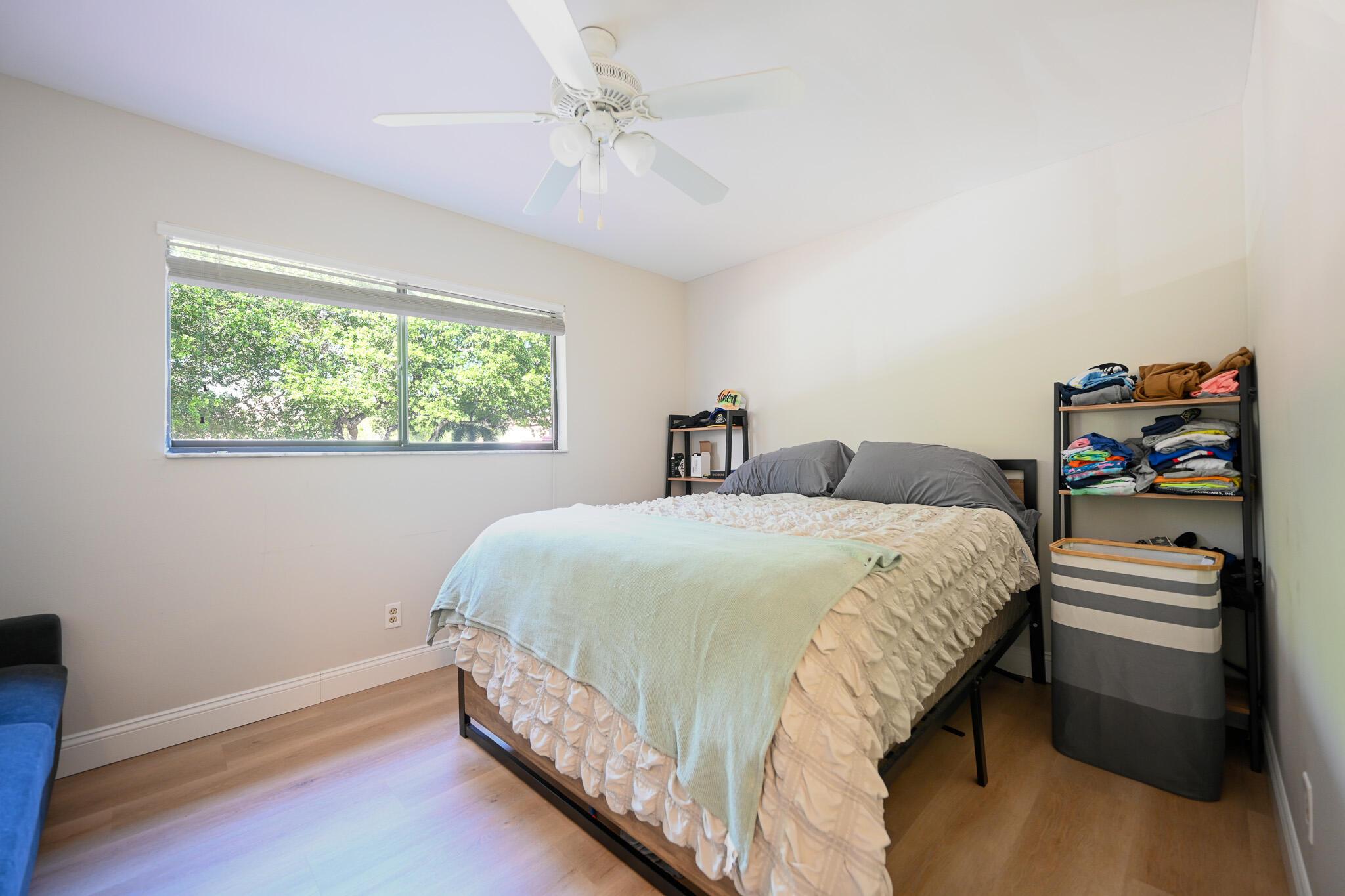 COACH HOUSES OF TOWN PLAC - Residential Lease