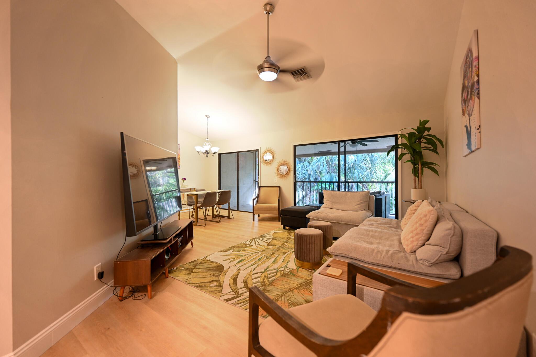 COACH HOUSES OF TOWN PLAC - Residential Lease