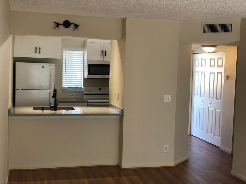 Lakewood Village - Residential