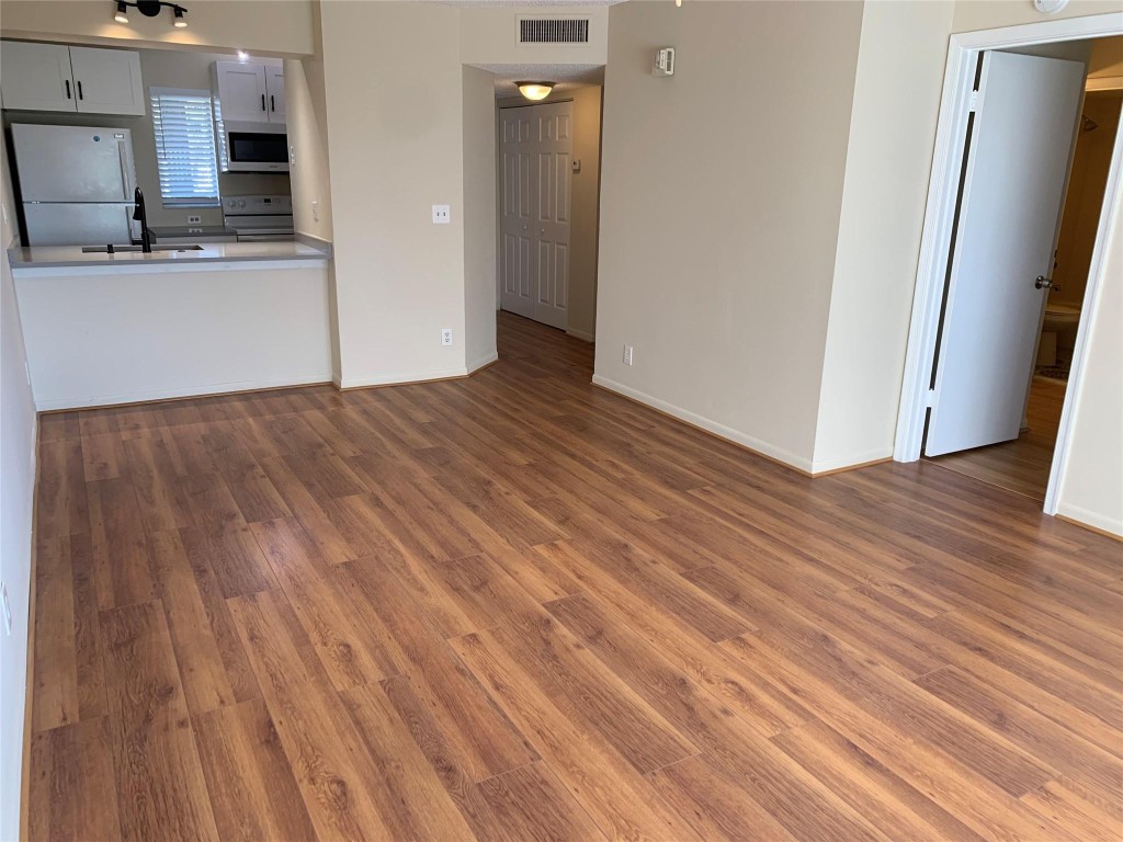 Lakewood Village - Residential