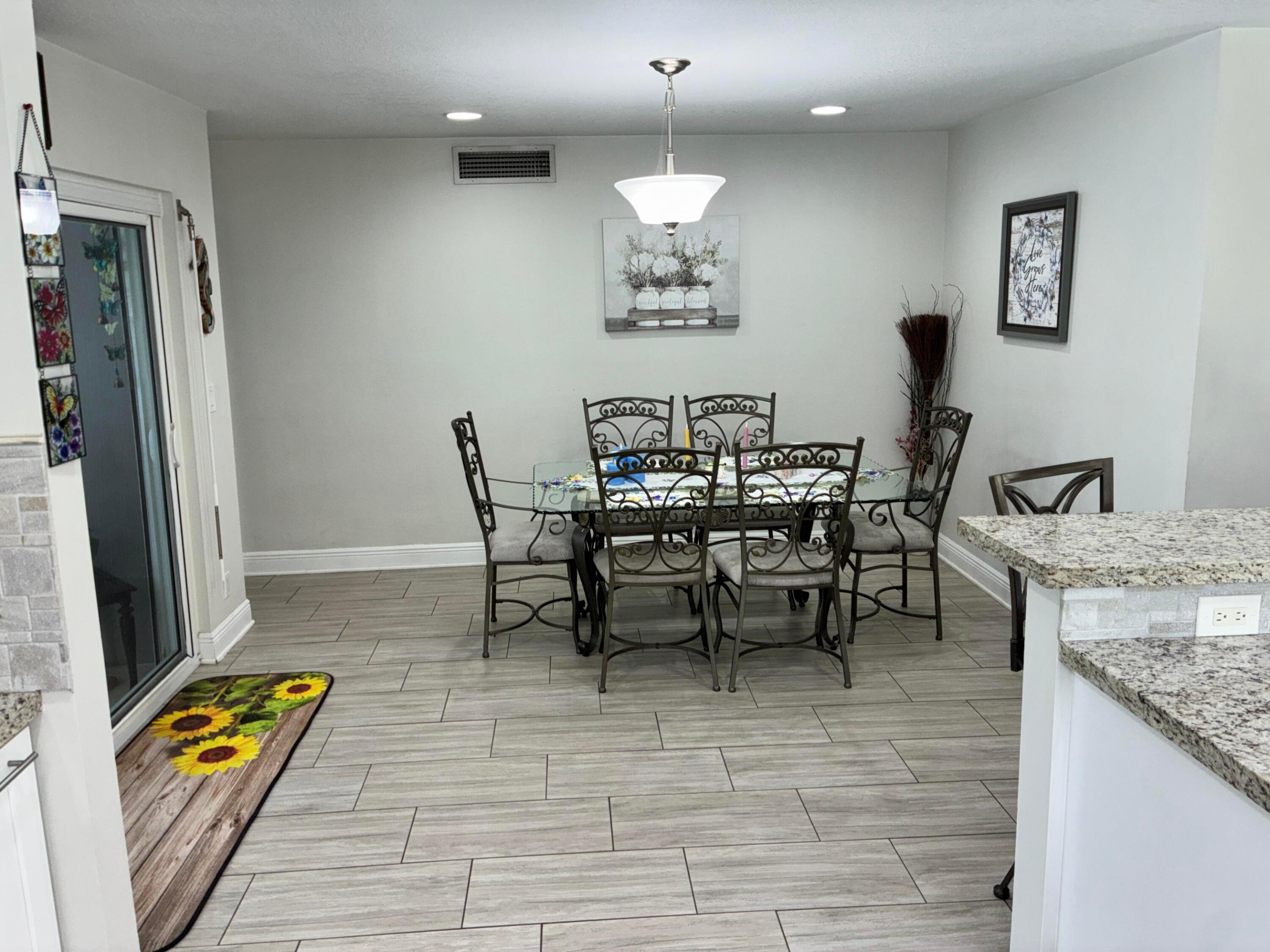 PALM-AIRE VILLAGE 2ND SEC - Residential