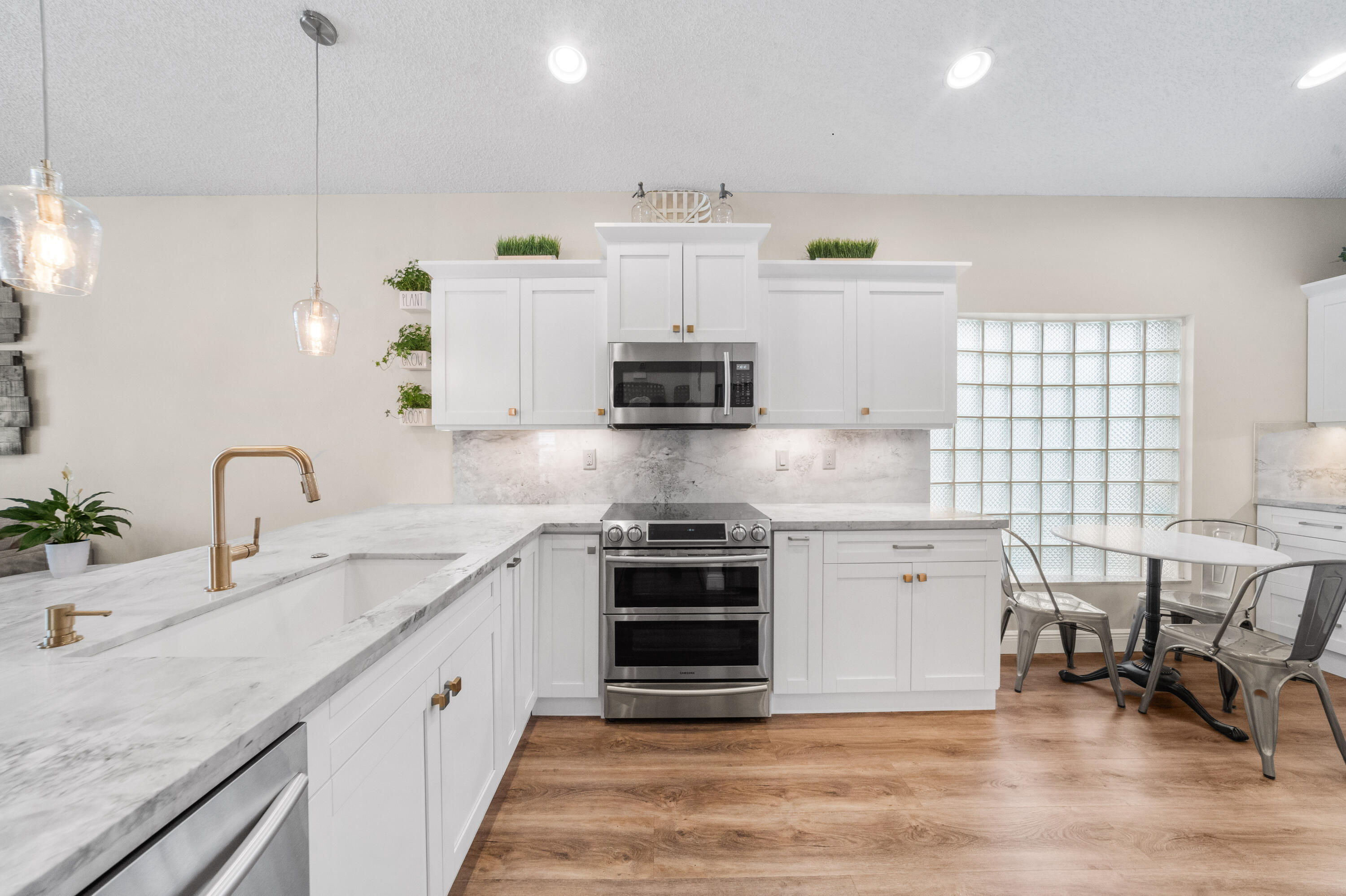 WYNDHAM LAKES NORTH - Residential