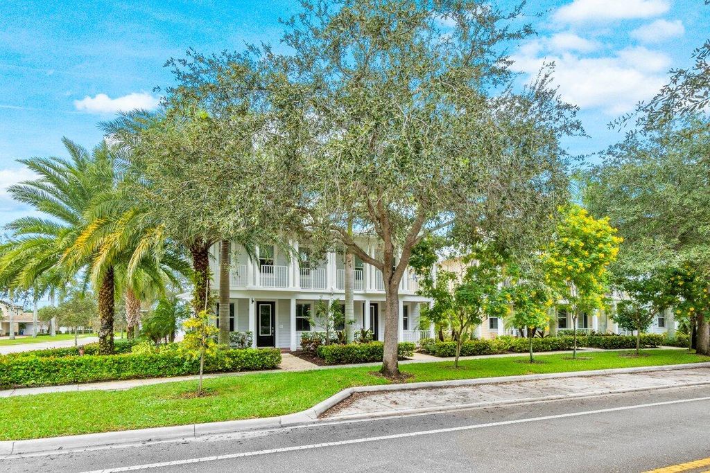 Photo of 1127 Dakota Drive, Jupiter, FL 33458 (MLS # R10937792)