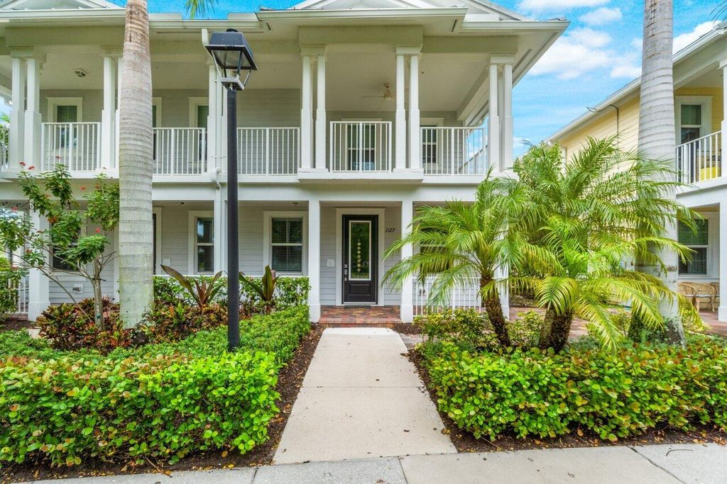 Photo of 1127 Dakota Drive, Jupiter, FL 33458 (MLS # R10937792)