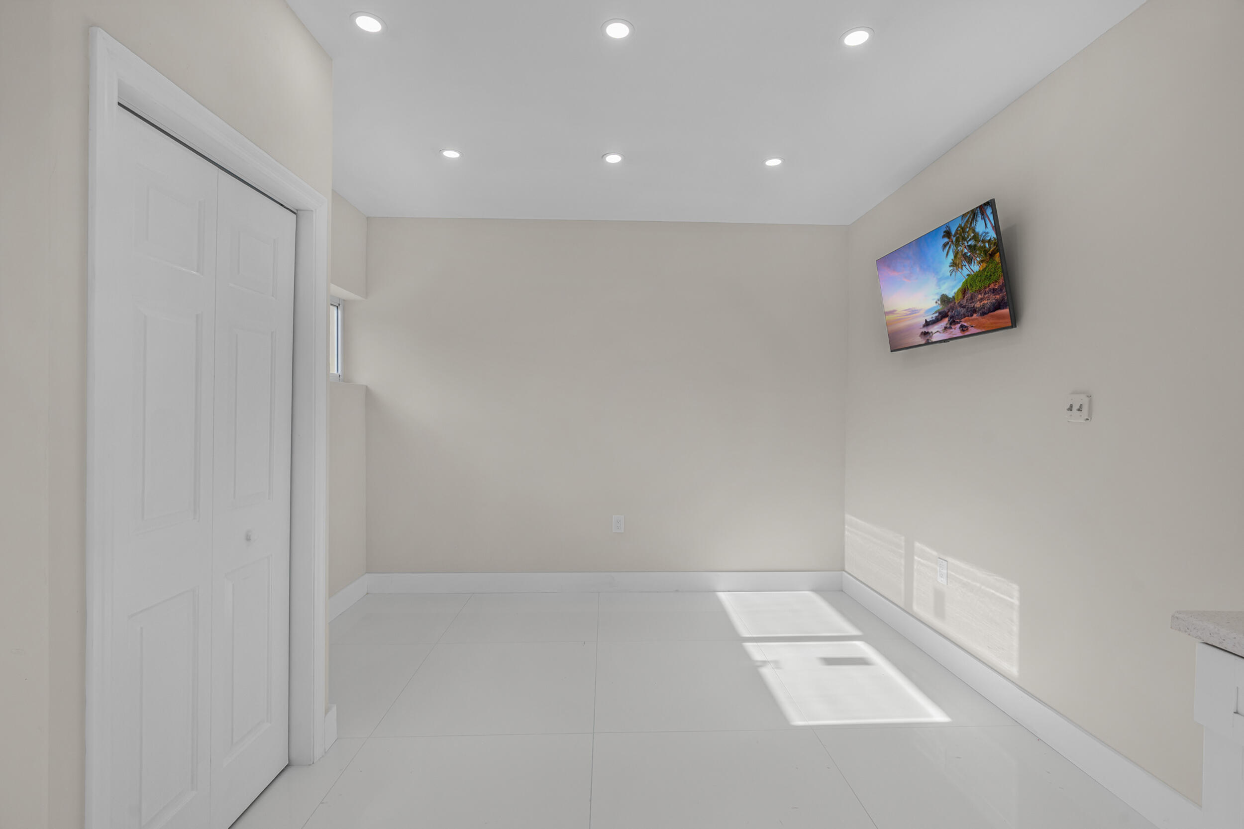 BRENTWOOD PARK - Residential Lease