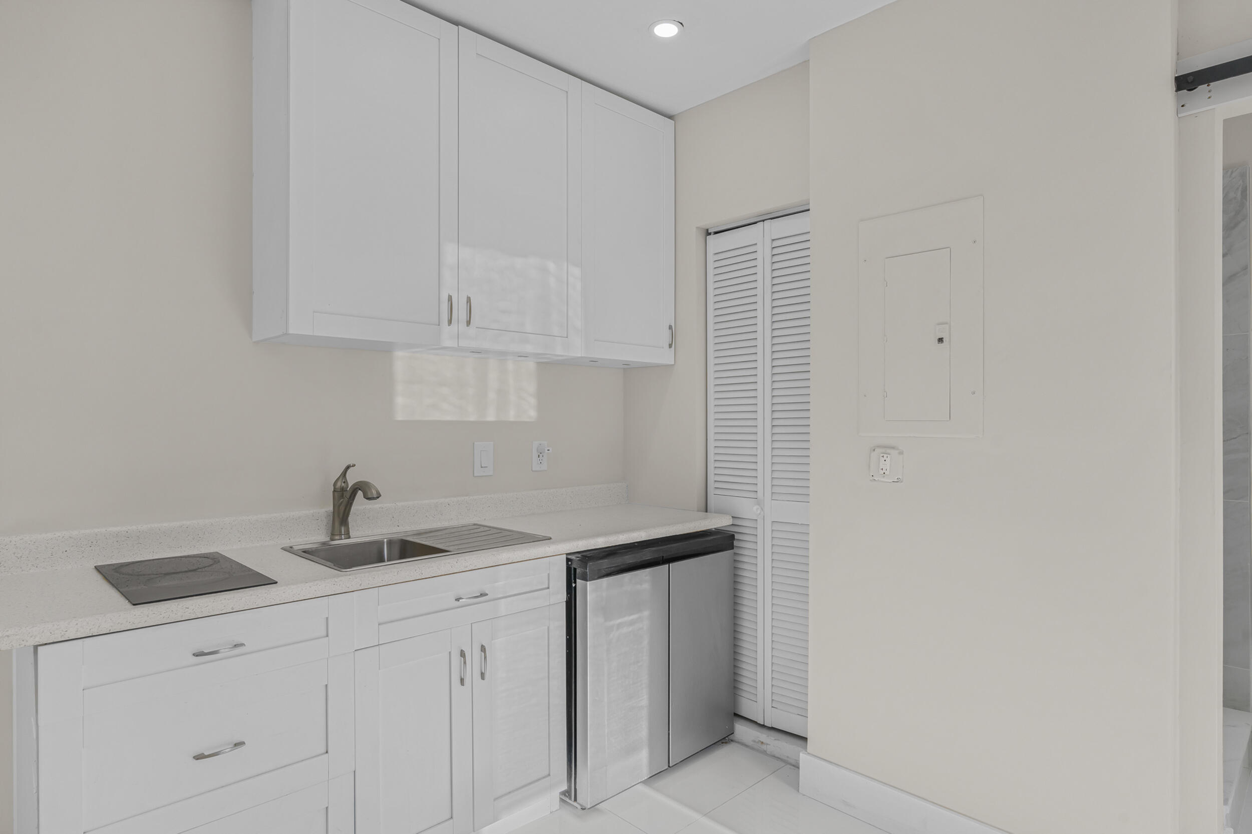 BRENTWOOD PARK - Residential Lease
