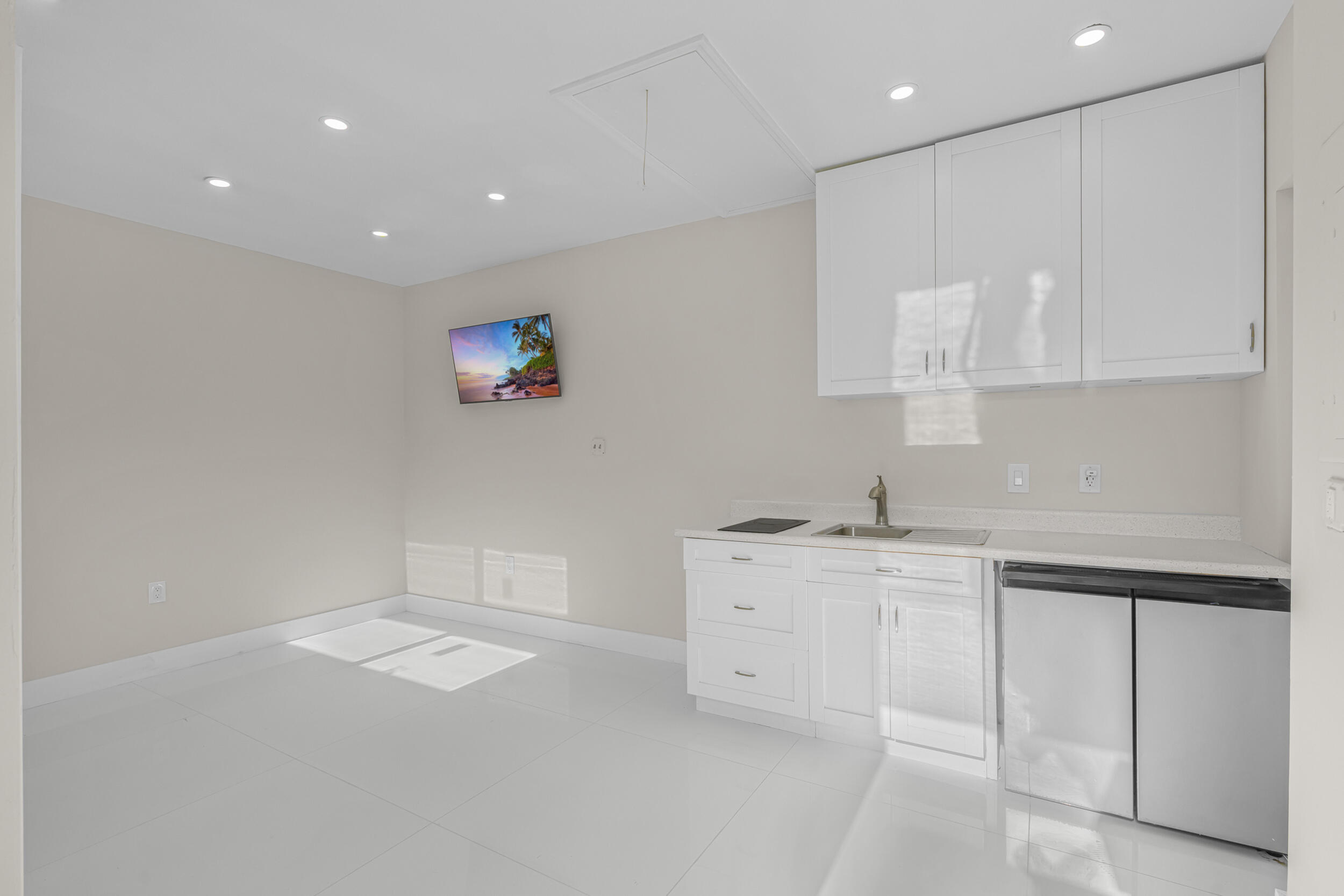 BRENTWOOD PARK - Residential Lease