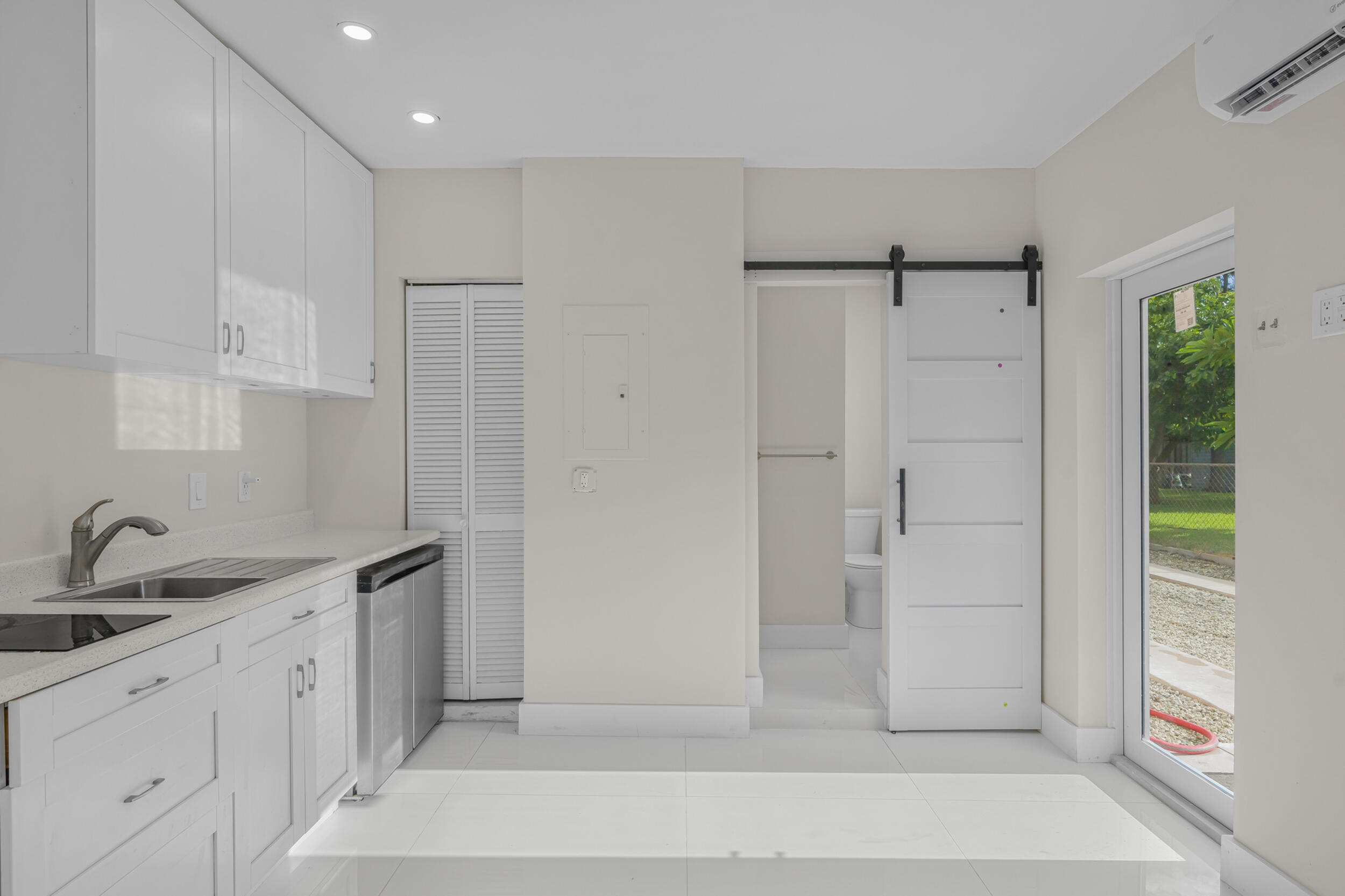 BRENTWOOD PARK - Residential Lease