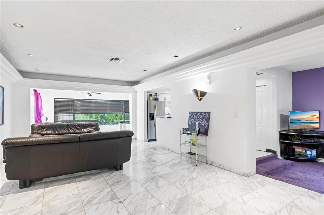HIGHLAND MANOR SEC 3 - Residential