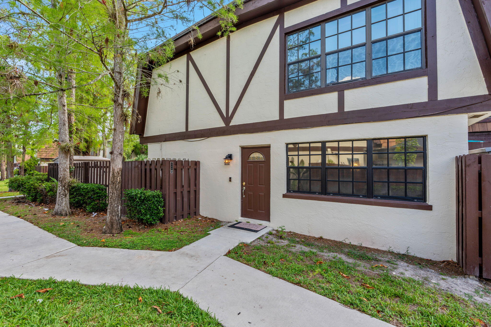 111 Weybridge Circle