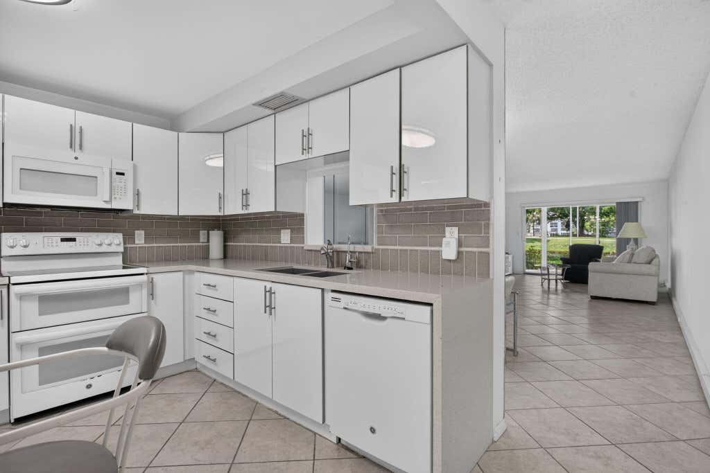 Photo of 2006 GRANADA Drive #J1, Coconut Creek, FL 33066 (MLS # B26059376)