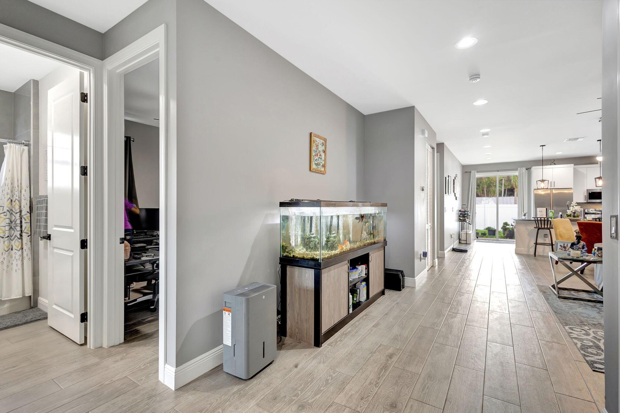 SOUTHERN BOULEVARD PINES - Residential