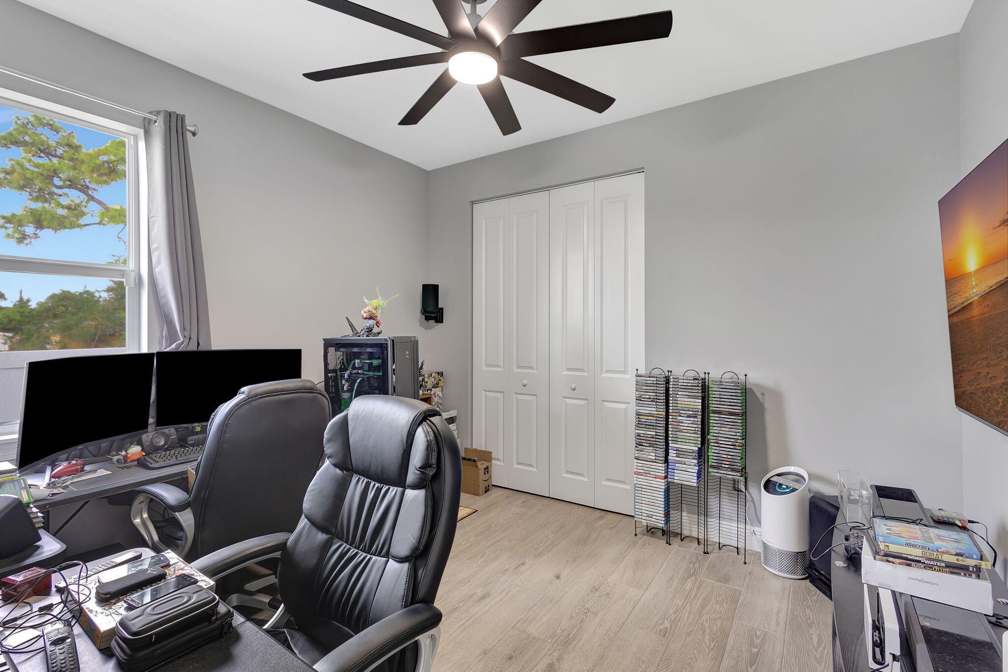 SOUTHERN BOULEVARD PINES - Residential