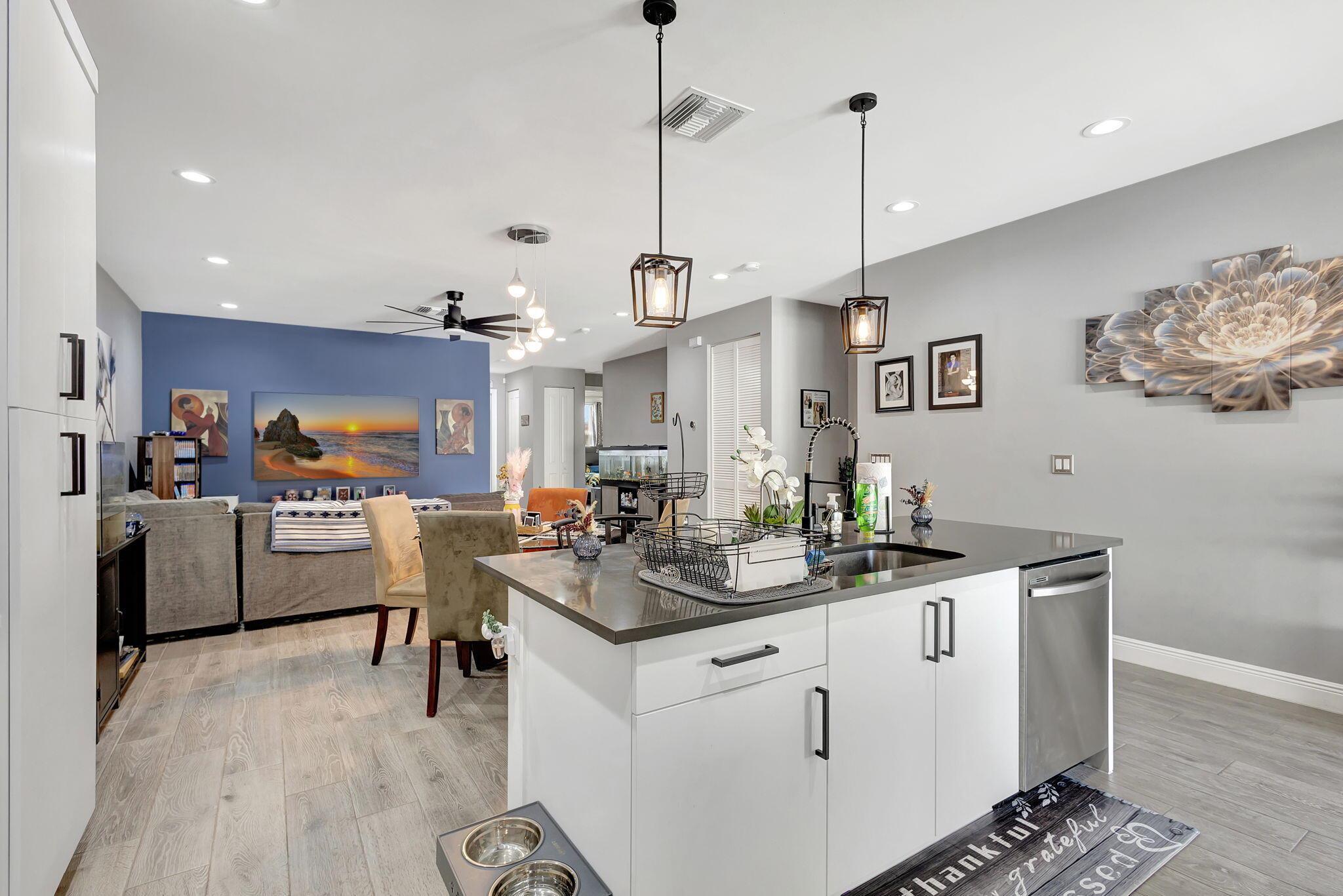 SOUTHERN BOULEVARD PINES - Residential